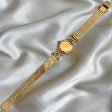 Load image into Gallery viewer, VINTAGE GUCCI WATCH
