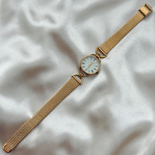 Load image into Gallery viewer, VINTAGE GUCCI WATCH
