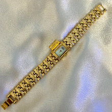 Load image into Gallery viewer, VINTAGE CITIZEN WATCH
