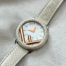 Load image into Gallery viewer, VINTAGE FENDI LEATHER WATCH
