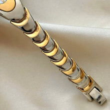 Load image into Gallery viewer, VINTAGE SEIKO MOTHER-OF-PEARL TWO-TONED WATCH
