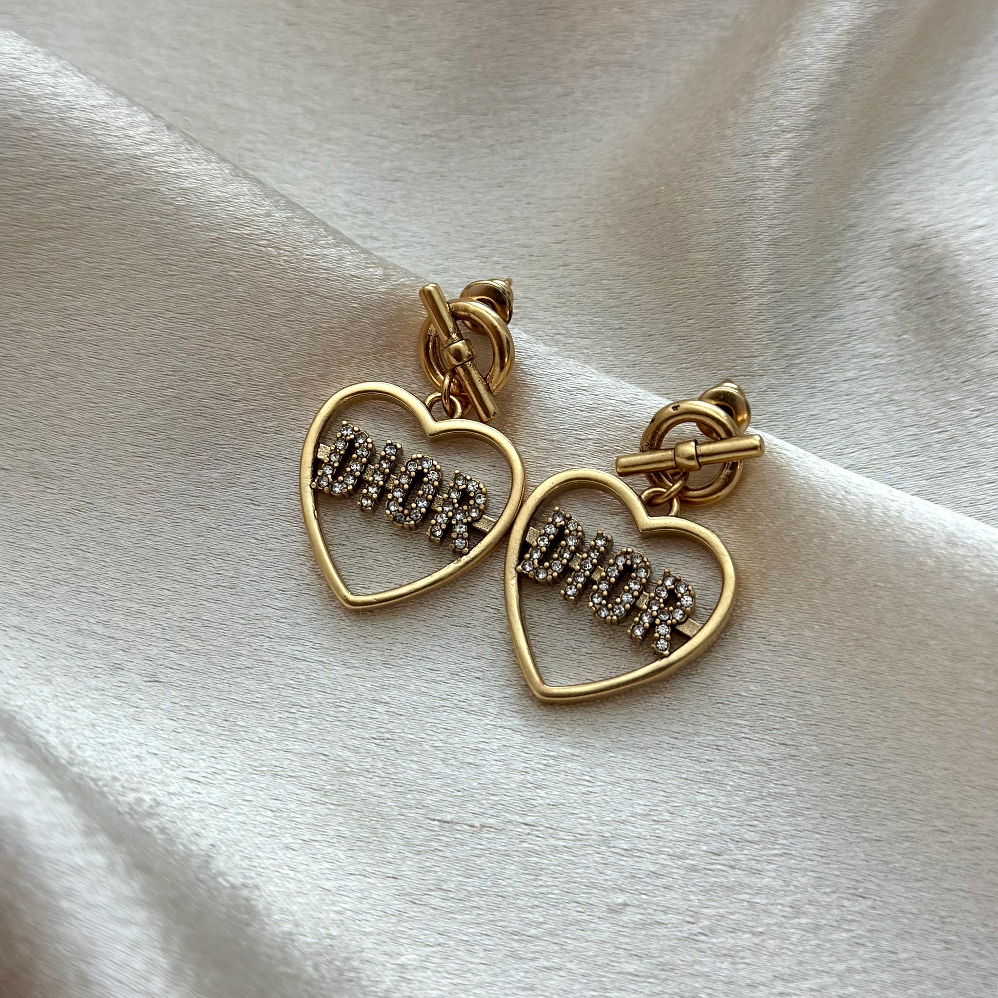 PRE-ORDER: DIOR HEART EARRINGS – Panahon Designs