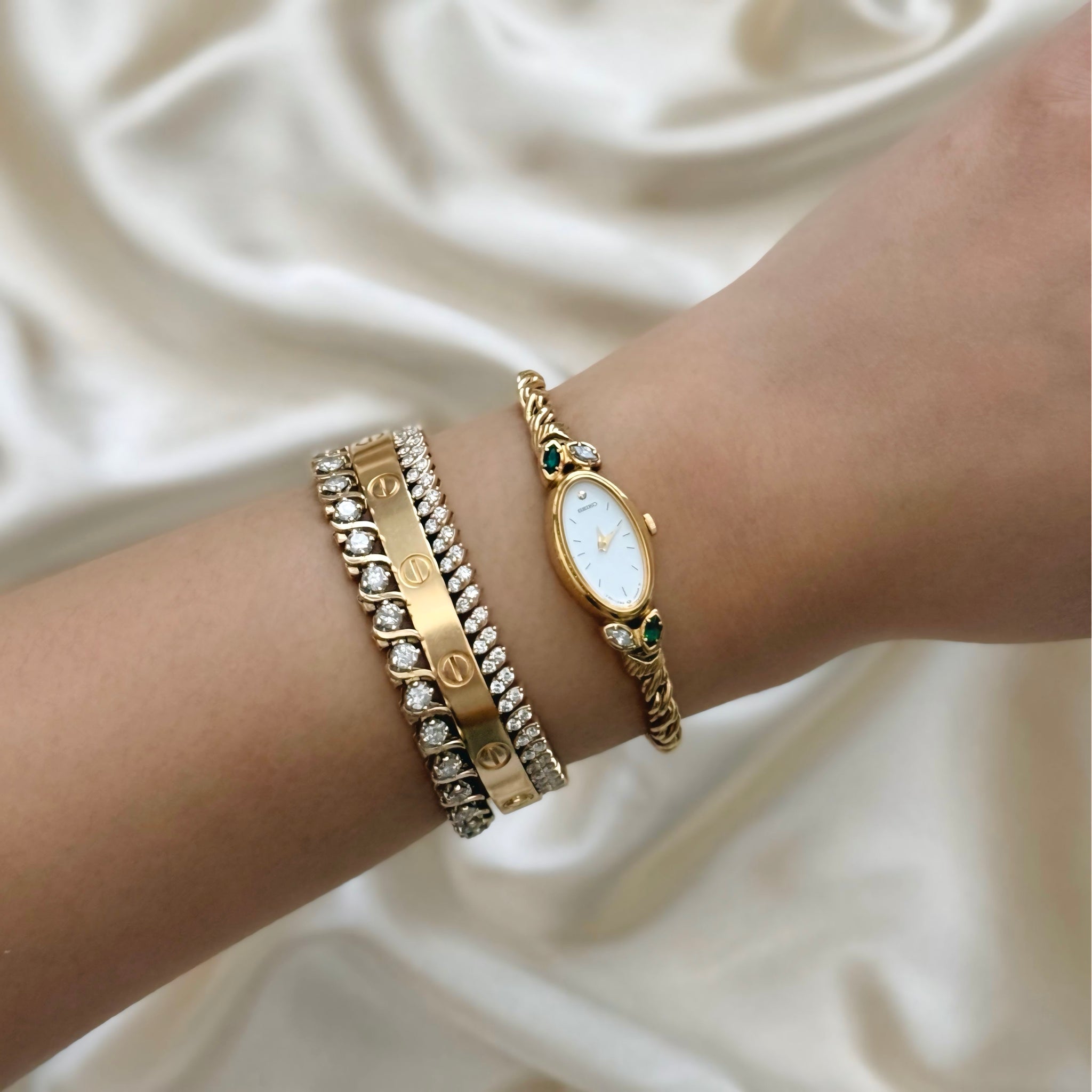 VINTAGE SEIKO EMERALD DAINTY WATCH – Panahon Designs