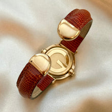 Load image into Gallery viewer, VINTAGE GUCCI BROWN LEATHER WATCH
