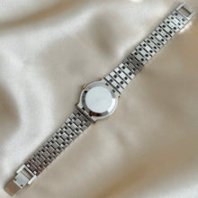 Load image into Gallery viewer, VINTAGE GUCCI TWO-TONED WATCH
