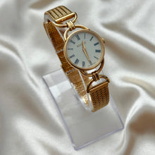 Load image into Gallery viewer, VINTAGE GUCCI WATCH
