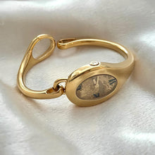 Load image into Gallery viewer, VINTAGE GUCCI WATCH
