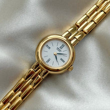 Load image into Gallery viewer, VINTAGE SEIKO DAINTY WATCH

