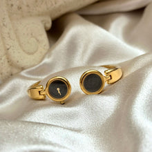 Load image into Gallery viewer, VINTAGE FENDI 1925 CUFF WATCH
