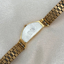 Load image into Gallery viewer, VINTAGE SEIKO WATCH
