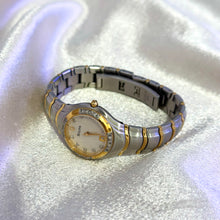 Load image into Gallery viewer, VINTAGE BULOVA WATCH
