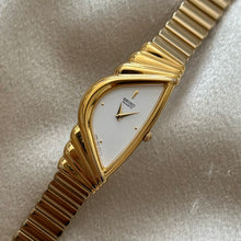 Load image into Gallery viewer, VINTAGE SEIKO WATCH
