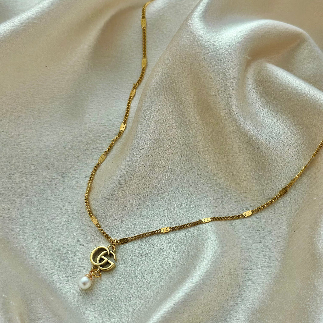 GG PEARL DROP DAINTY NECKLACE
