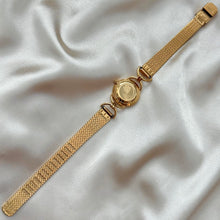 Load image into Gallery viewer, VINTAGE GUCCI MOTHER-OF-PEARL WATCH
