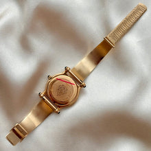 Load image into Gallery viewer, VINTAGE GUCCI WATCH
