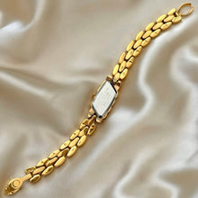 Load image into Gallery viewer, VINTAGE SEIKO DAINTY WATCH

