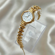 Load image into Gallery viewer, VINTAGE SEIKO DAINTY WATCH
