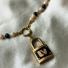 Load image into Gallery viewer, LV LOCK PEARL NECKLACE
